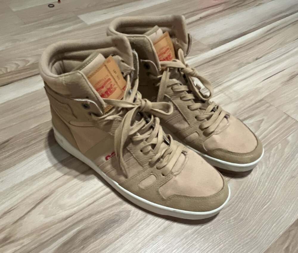 Levi's BB Hi CZ Beige Canvas High Top Sneakers Men’s 11
